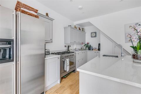4 Aldren Road, London, SW17 0JT