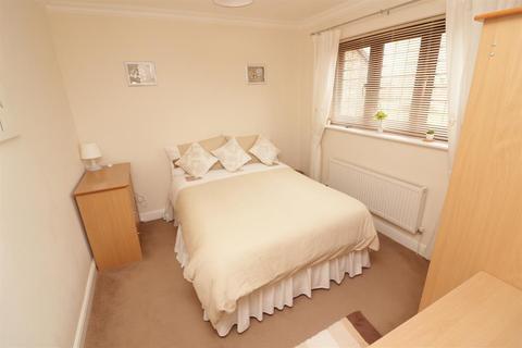 33 Hampden Close, Yate, Bristol, BS37 5UW