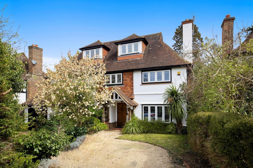 Meads Road, Guildford, Surrey, GU1 5 bed detached house £1,500,000