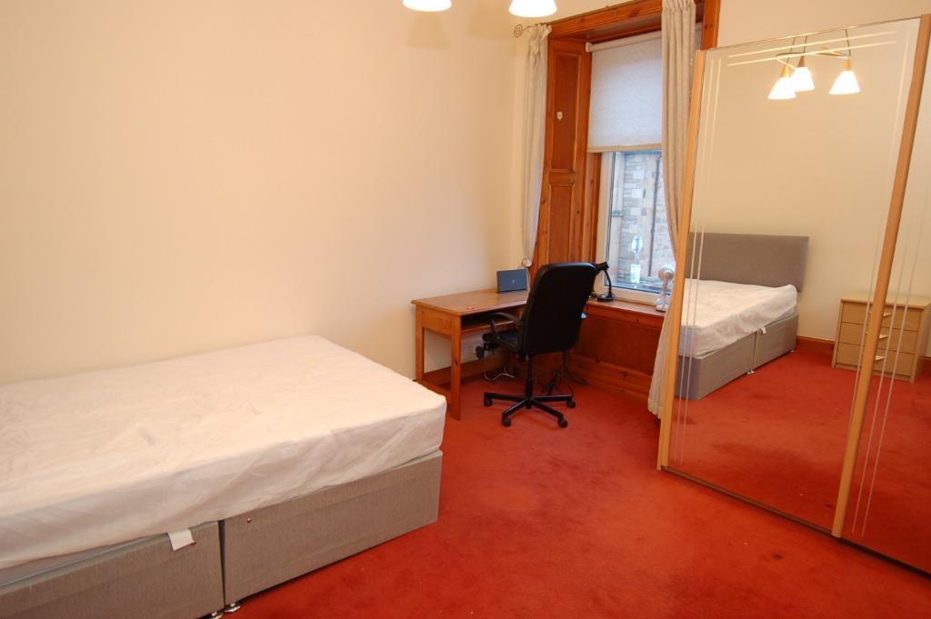 Nelson Place, Stirling Town, Stirling, FK7 3 bed flat £1,200 pcm (£