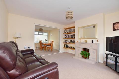 12 Hedingham Road, Hornchurch, RM11 3QA