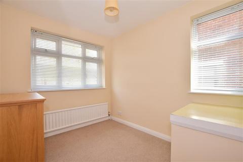 12 Hedingham Road, Hornchurch, RM11 3QA
