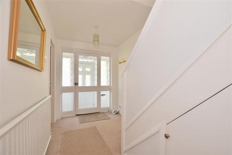 12 Hedingham Road, Hornchurch, RM11 3QA