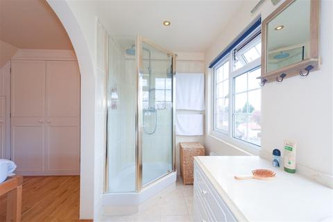 23 Approach Road, West Molesey, KT8 2LL