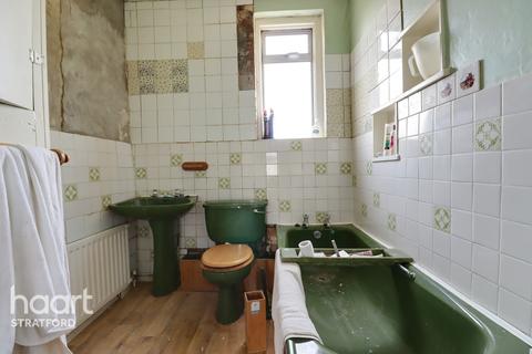 17 Carnarvon Road, Stratford, London, E15 4JW