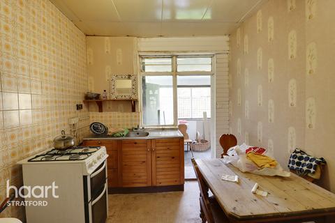 17 Carnarvon Road, Stratford, London, E15 4JW