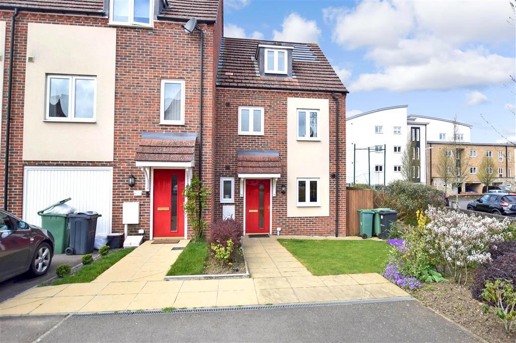 Melrose Close, Loose, Maidstone, Kent 3 bed end of terrace house £310,000