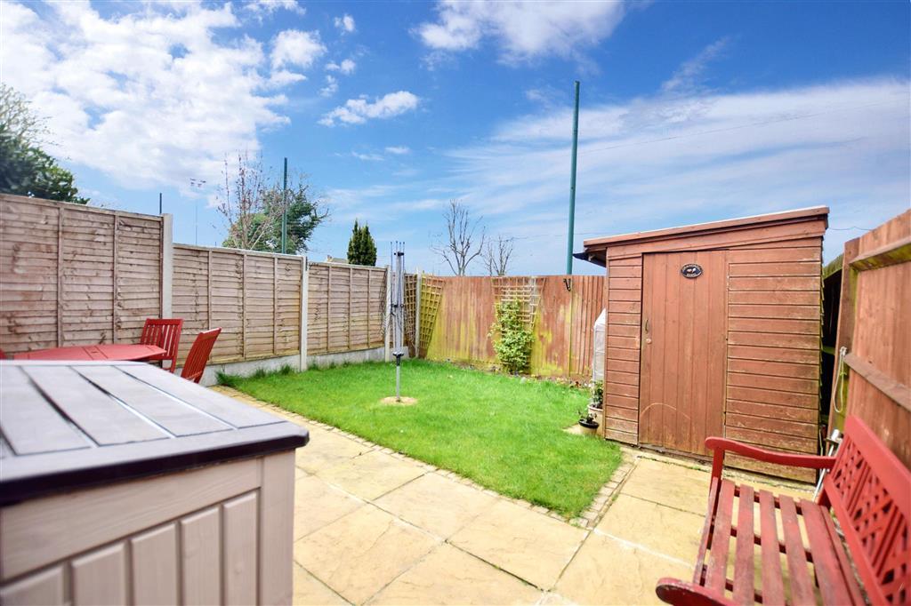 Melrose Close, Loose, Maidstone, Kent 3 bed end of terrace house £310,000