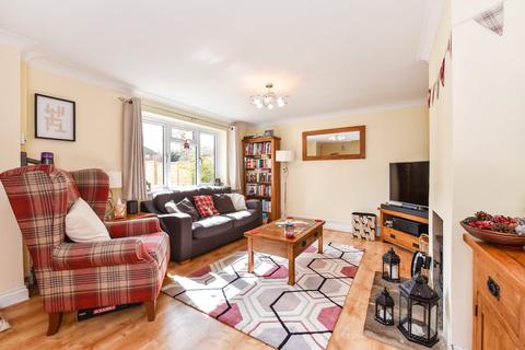 16 Church Fields, Headley, Bordon, GU35 8PE