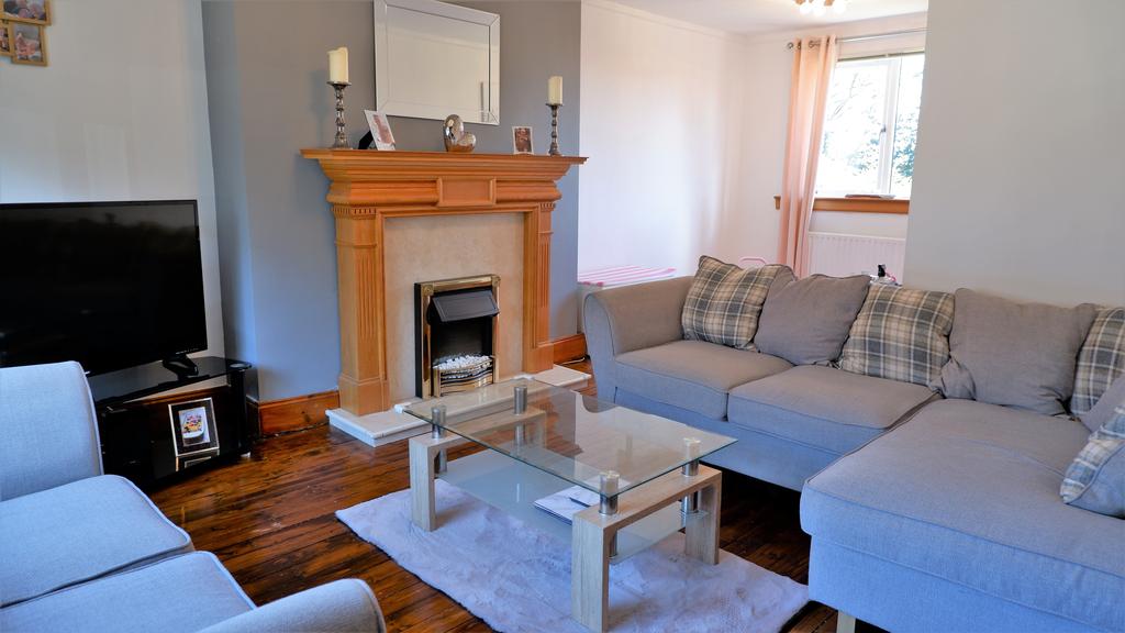 Newton Avenue, Barrhead G78 3 bed terraced house £119,950