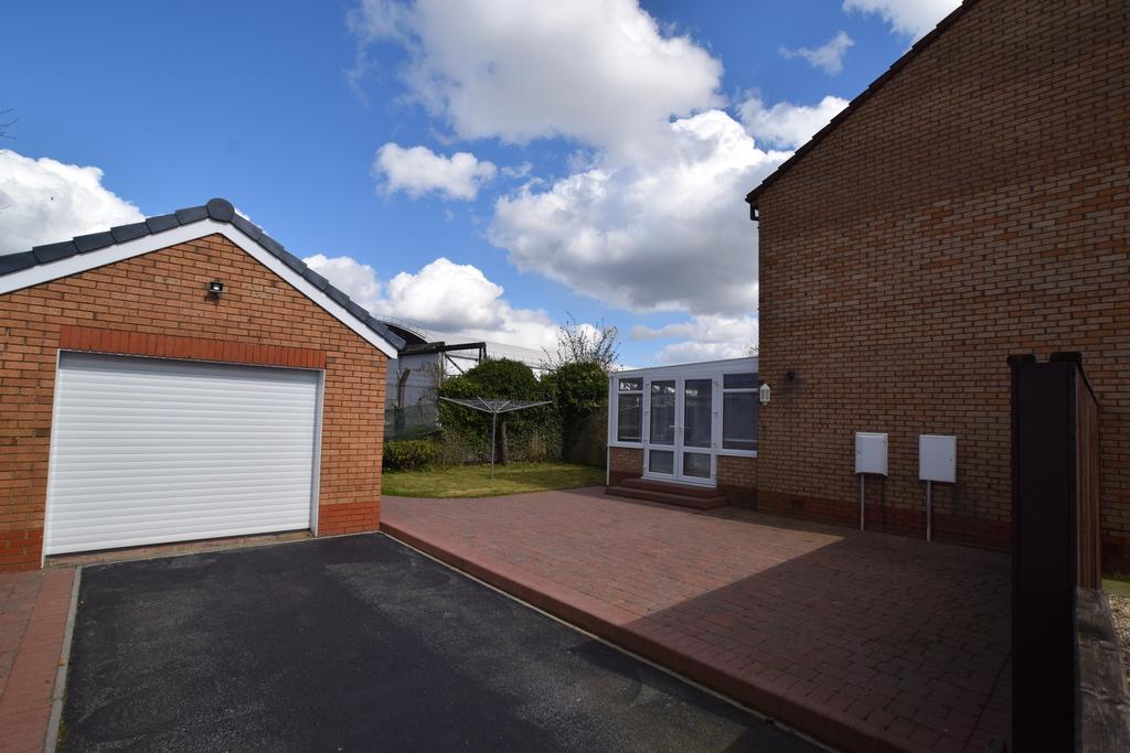 1 Wellington Avenue, Heathhall, Dumfries, DG1 3 SD