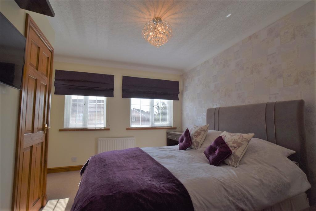 1 Wellington Avenue, Heathhall, Dumfries, DG1 3 SD