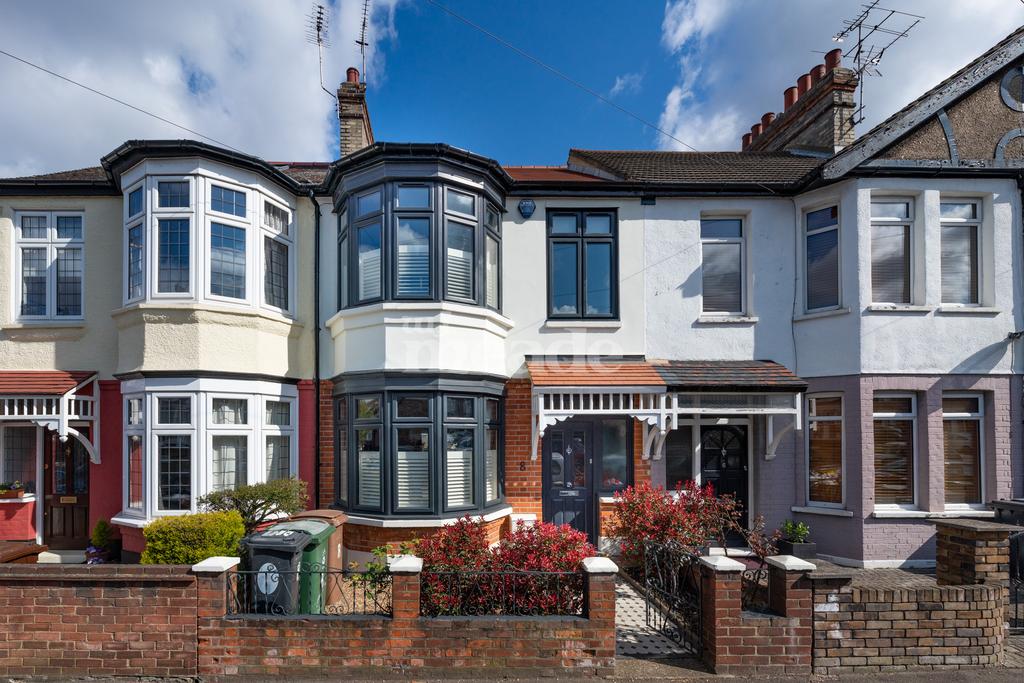 Wickham Road, Highams Park, E4 3 bed terraced house £575,000