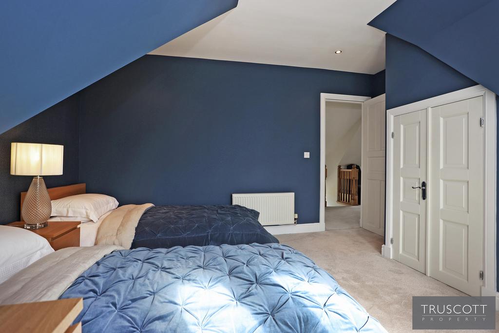 Double Bedroom 4