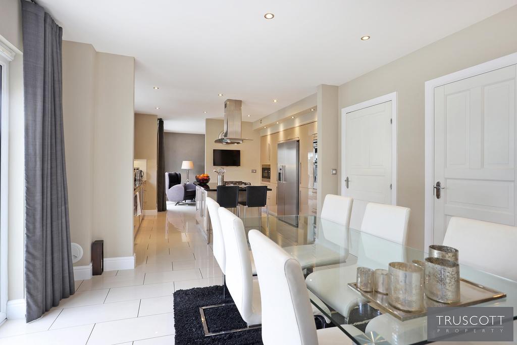 Breakfast Room/Kitchen