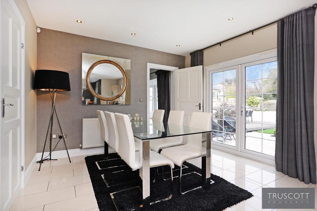 Breakfast Room/Kitchen