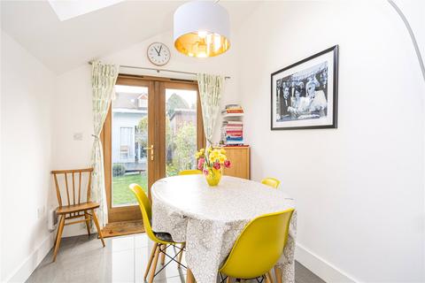 36 Croft Road, Thame, OX9 3JF