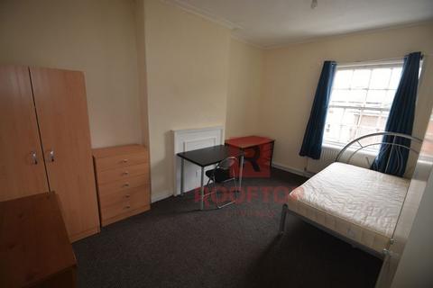 2 bedroom house to rent, Sagar Place, Leeds LS6