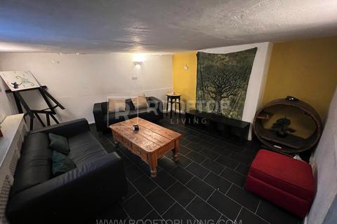 5 bedroom house to rent - Thornville Mount, Leeds LS6