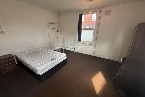 5 bedroom house to rent, Thornville Mount, Leeds LS6