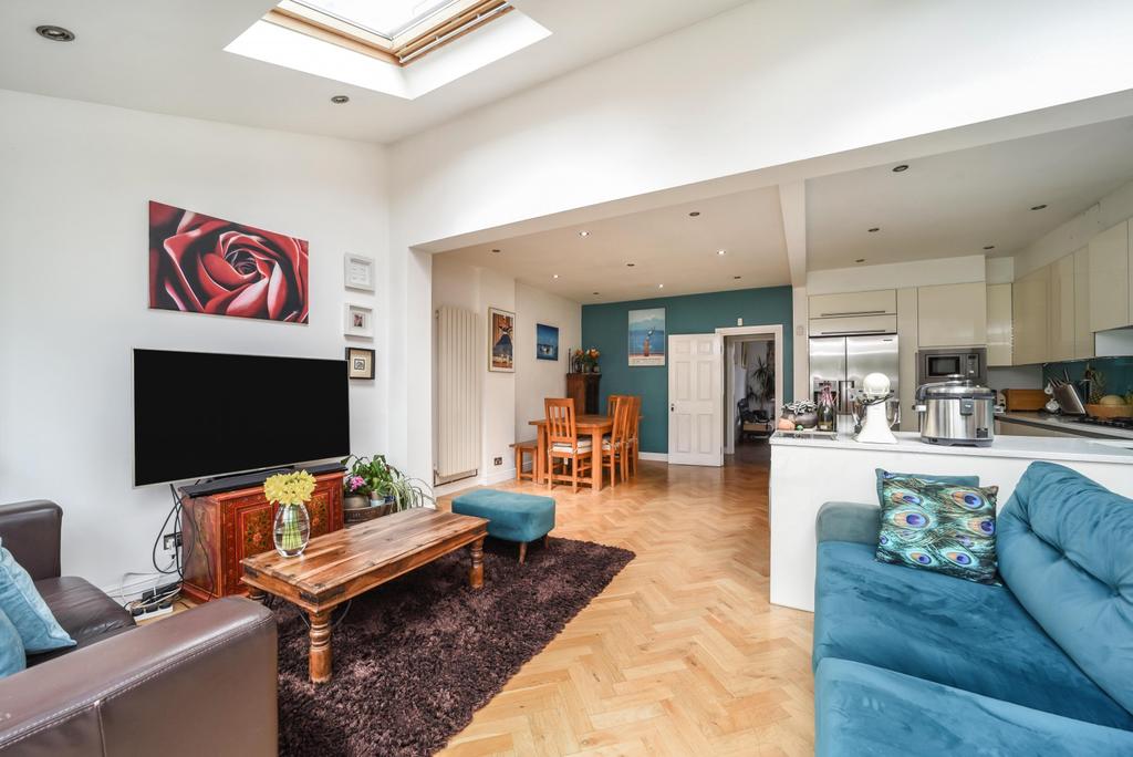 Lounge/dining room