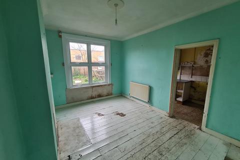 42 Ashvale Road, London, SW17 8PW
