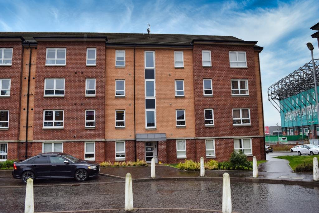 Springfield Gardens, Flat 2/2, Parkhead, Glasgow, G31 4HT 2 bed flat