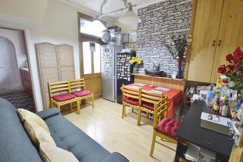 35 Patrick Road, London, E13 9QA