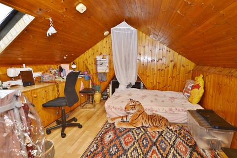 35 Patrick Road, London, E13 9QA