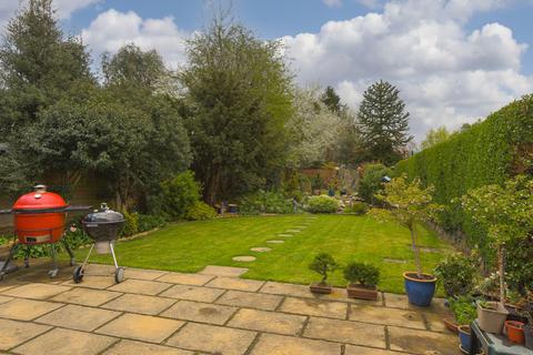 7 Oakhill Road, Ashtead, KT21 2JG