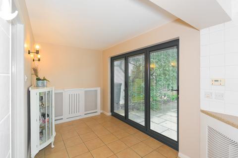 7 Oakhill Road, Ashtead, KT21 2JG