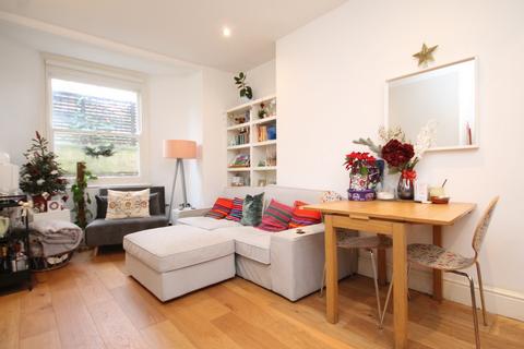 3 bedroom flat to rent, St Johns Grove, Archway, N19