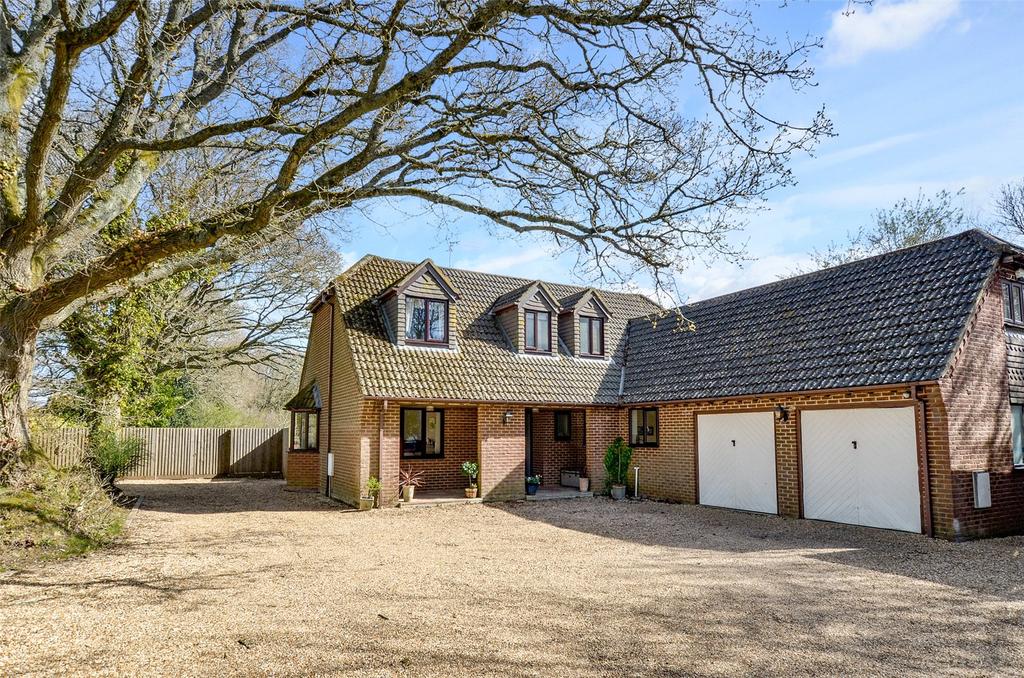 Ringwood Road, Three Legged Cross, Wimborne, BH21 4 bed bungalow £725,000