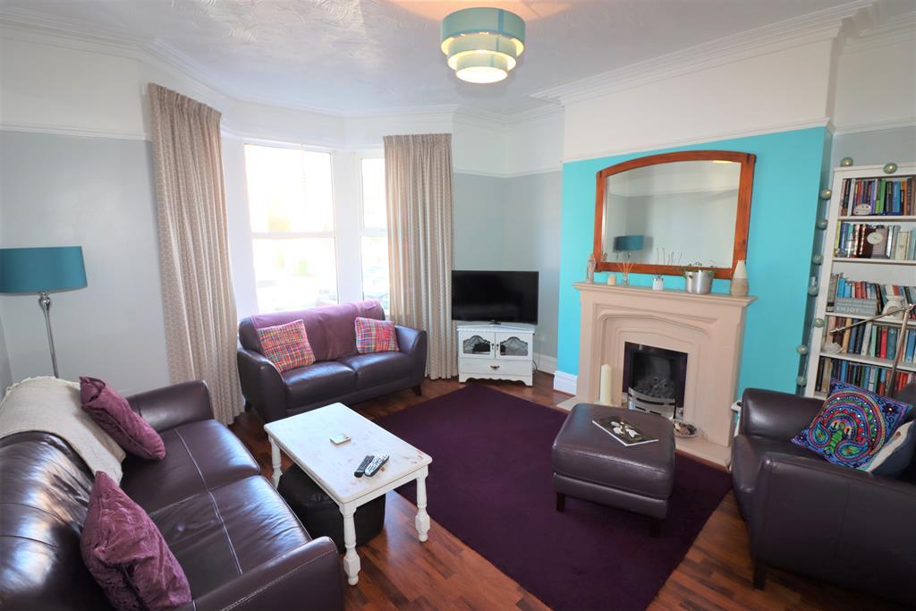 Albion Street, New Brighton, CH45 9LE 4 bed terraced house £210,000