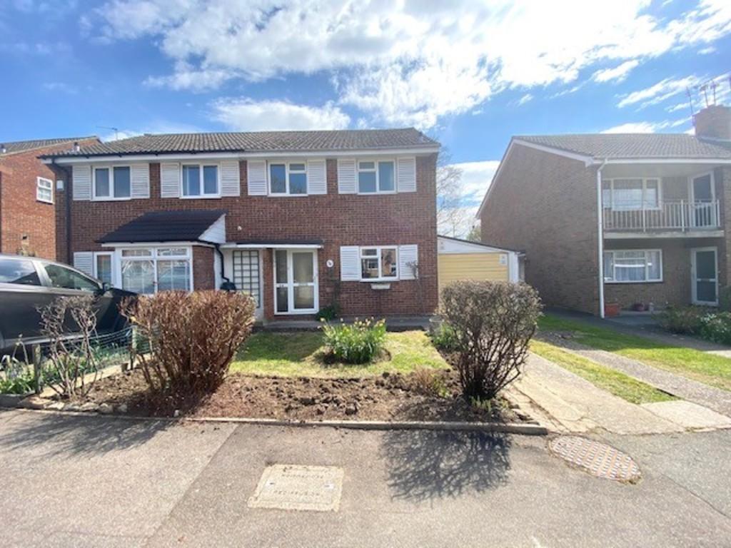 Alkham Road, Maidstone 3 bed semidetached house £1,250 pcm (£288 pw)
