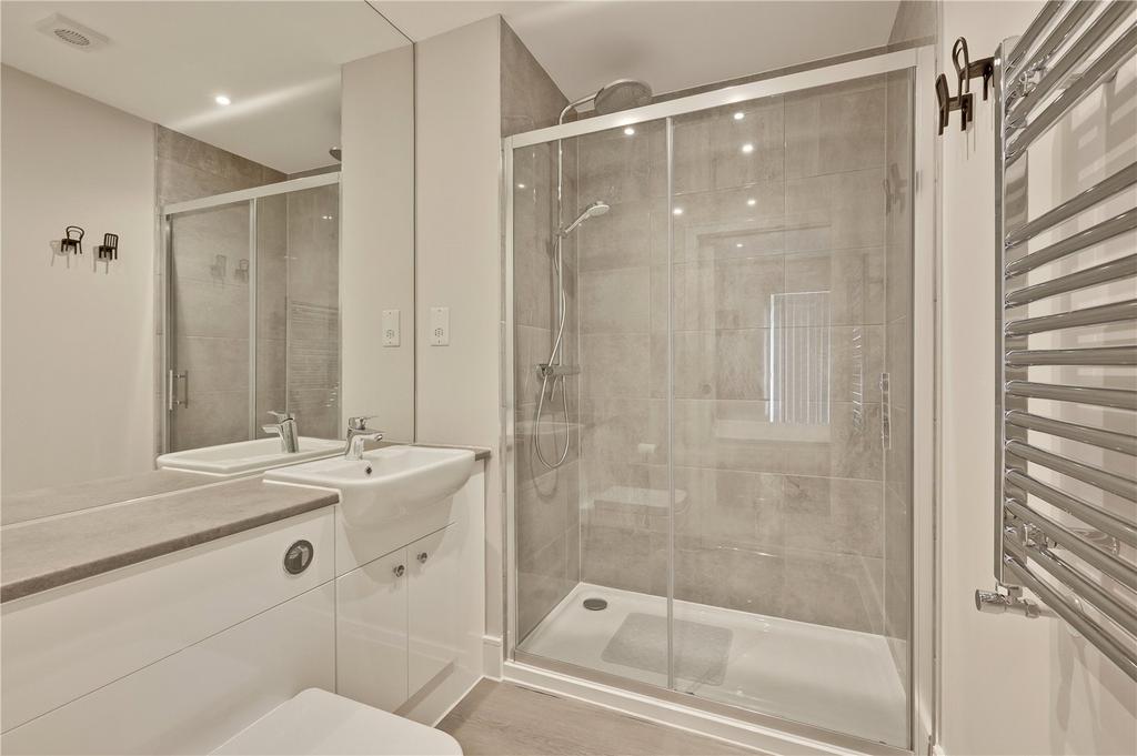 En Suite To Bedroom