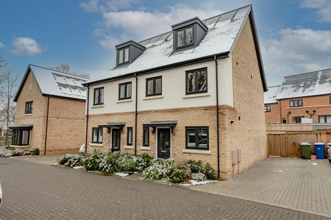 47 Johnstone Close, Bracknell, RG12 2GU