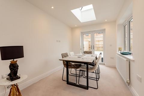 47 Johnstone Close, Bracknell, RG12 2GU
