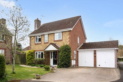16 Azalea Drive, Warminster, BA12 8RJ