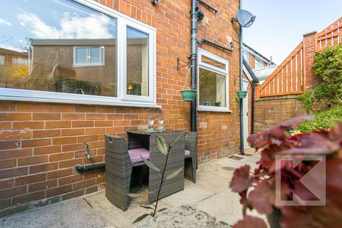 26 Ashes Lane, Springhead, Oldham, OL4 4PF