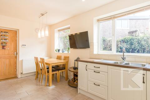 26 Ashes Lane, Springhead, Oldham, OL4 4PF