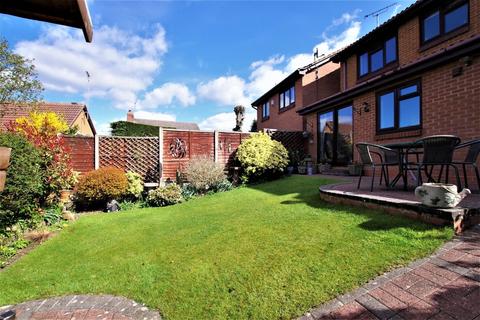 8 Heron Drive, Uttoxeter, ST14 8TN