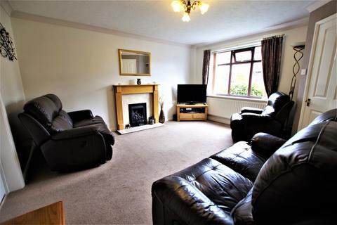 8 Heron Drive, Uttoxeter, ST14 8TN