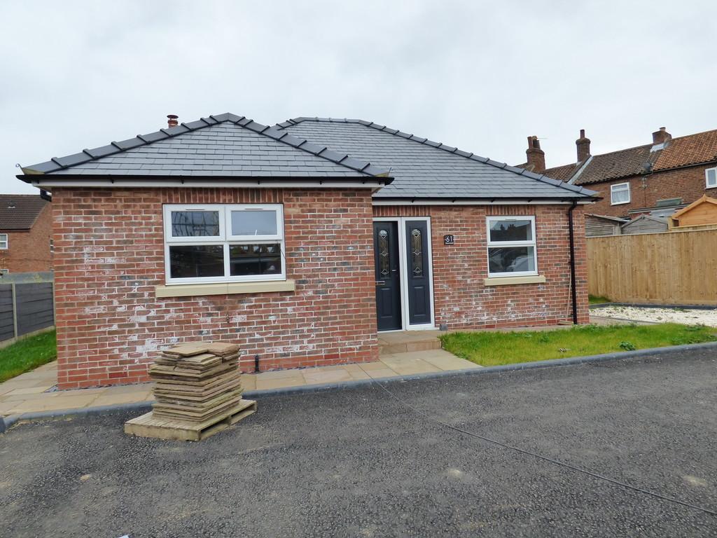 Newmarket, Louth, LN11 8ER 3 bed detached bungalow £795 pcm (£183 pw)