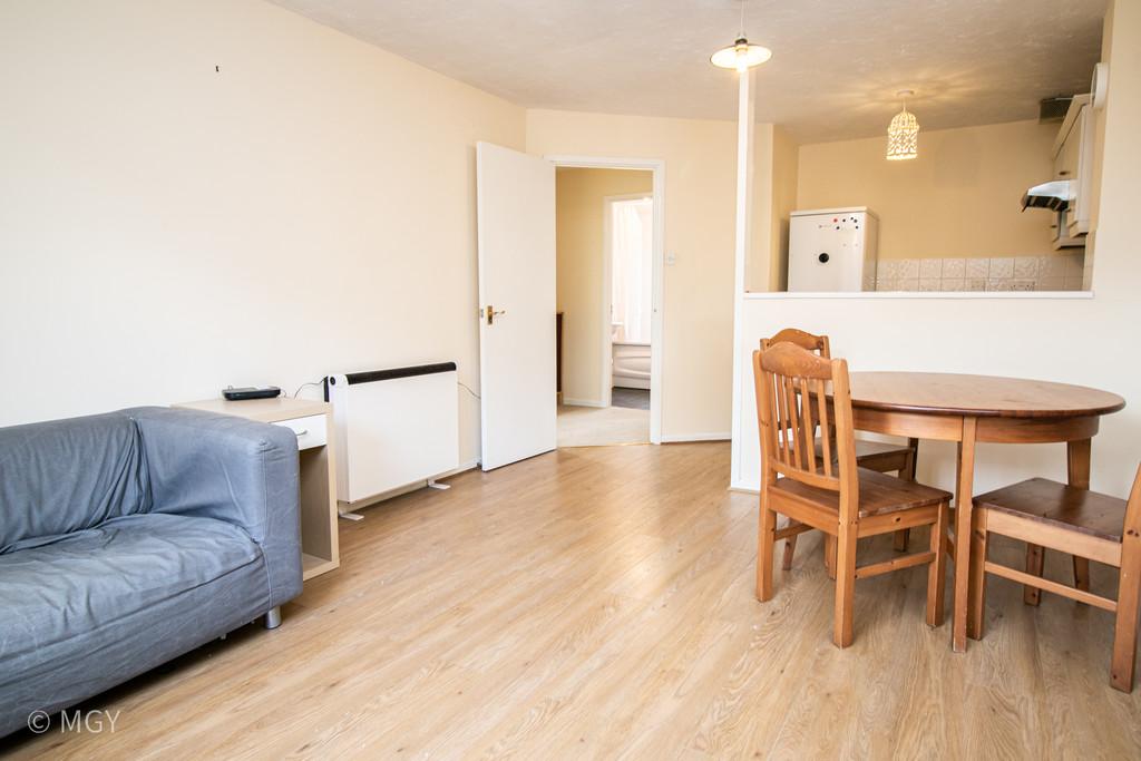 Seager Drive, Windsor Quay, Cardiff Bay 2 bed apartment £695 pcm (£