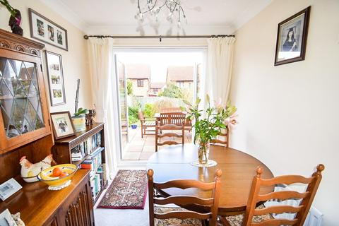 2 Beaumaris Drive, Llandudno, LL30 1RH