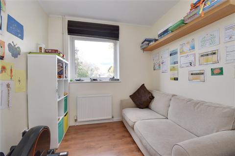 10 Hatcliffe Close, London, SE3 9UE
