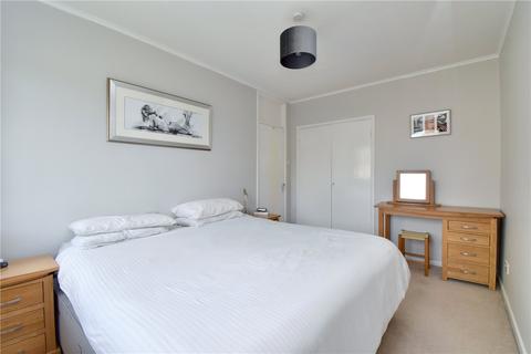 10 Hatcliffe Close, London, SE3 9UE