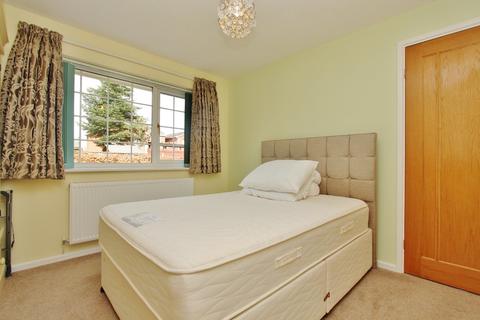 53 Newstead, Tamworth, B79 7UU