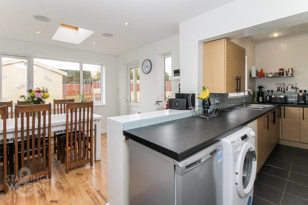 Joyce Road, Bungay 3 bed semidetached house £220,000